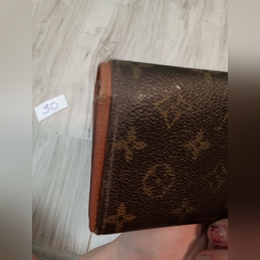 Louis Vuitton, Mono Brown Leather, Bi-fold Compact Wallet - Picture 6 of 13